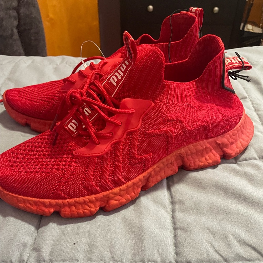 Sneakers for men
Condition:New
Color:Red